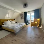 Schraege Haeusl * ראנגרסדורף