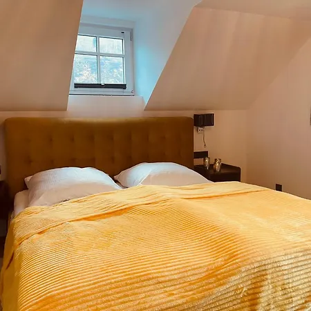 Schraege Haeusl * Rangersdorf